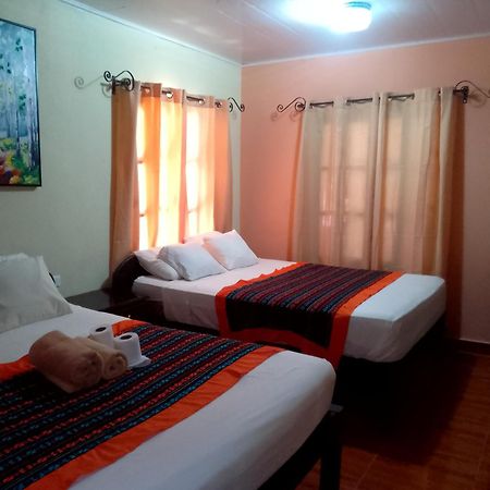 Hotel El Almendro Copán エクステリア 写真