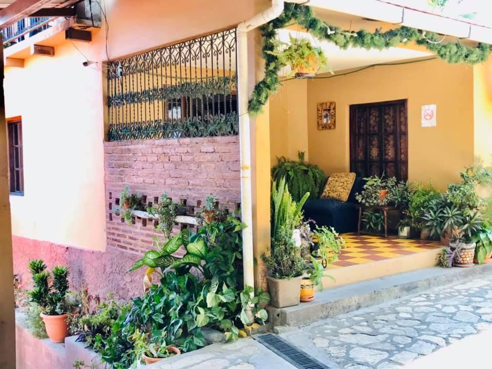 Hotel El Almendro Copán エクステリア 写真