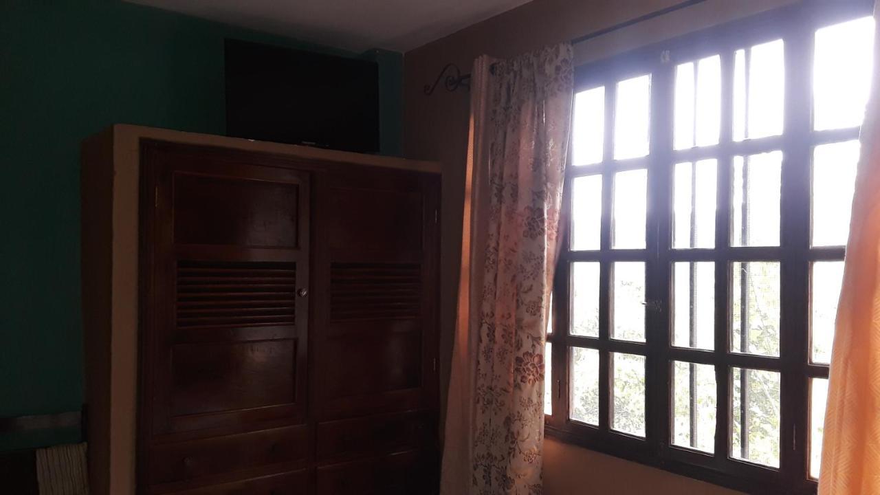 Hotel El Almendro Copán エクステリア 写真